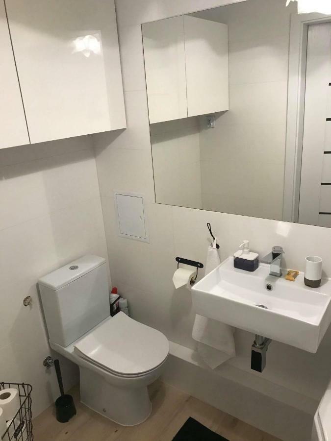 Black Rose Apartament Targi 3 Km, F-Ry Vat Kielce Kültér fotó